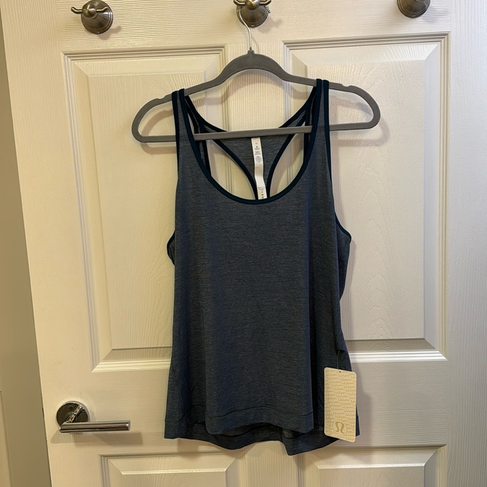Lululemon run the day tank size 10 blue